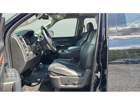 Used 2014 RAM 1500 Laramie AWD/4WD image 10