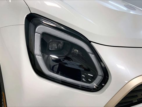 Used 2025 MINI Cooper Countryman SE w/ Comfort Package Max image 27