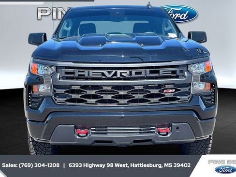 Used 2023 Chevrolet Silverado 1500 Custom Trail Boss image 3
