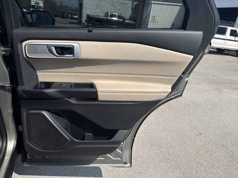 Used 2020 Ford Explorer Limited w/ Hybrid Equipment Group 310A image 38