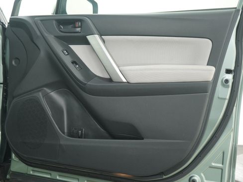 Used 2015 Subaru Forester 2.5i Premium w/ Popular Package #1 image 9