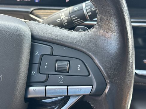Used 2021 Cadillac Escalade ESV Premium Luxury AWD/4WD image 28