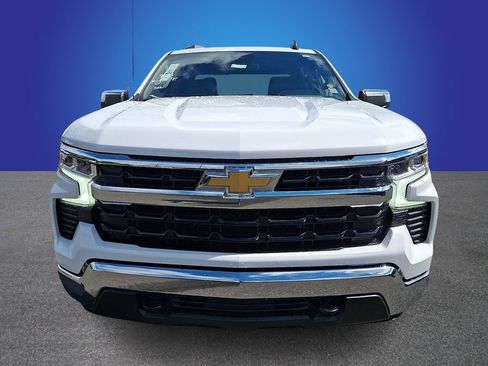 Used 2023 Chevrolet Silverado 1500 LT AWD/4WD image 2