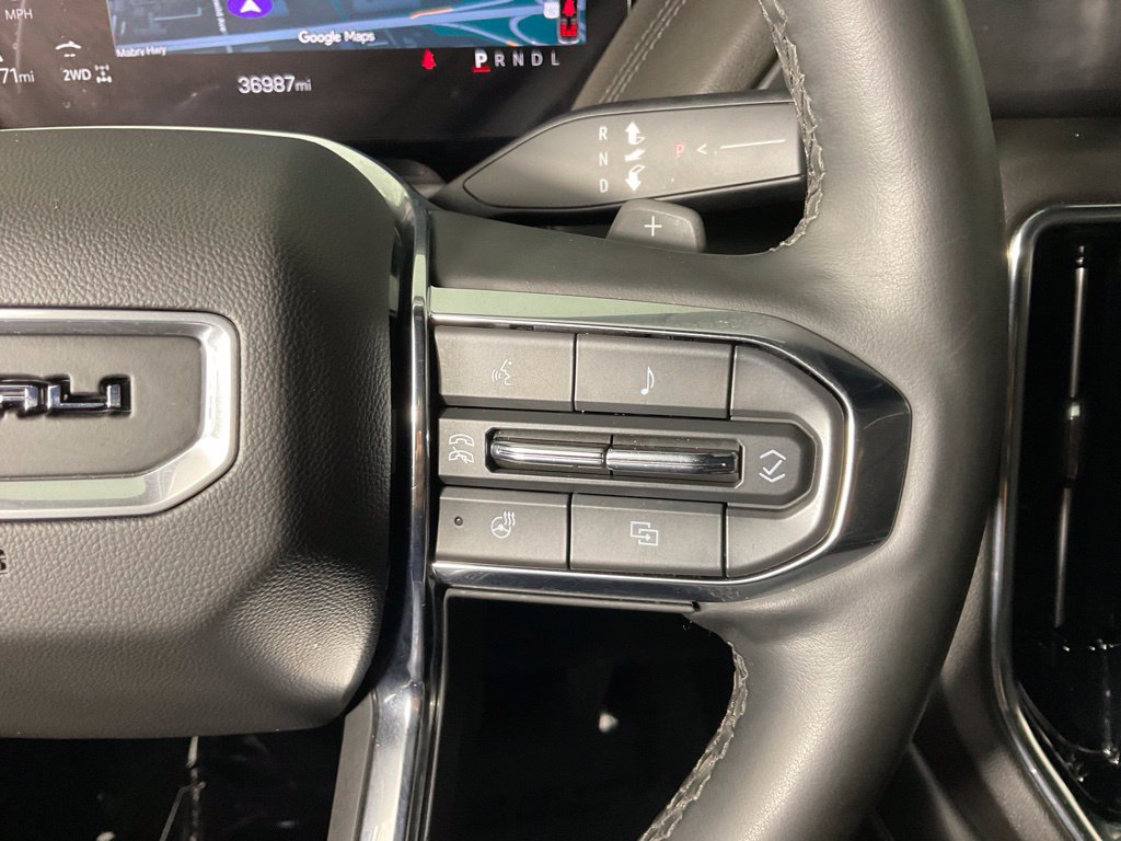 Used 2025 GMC Yukon Denali AWD/4WD image 25