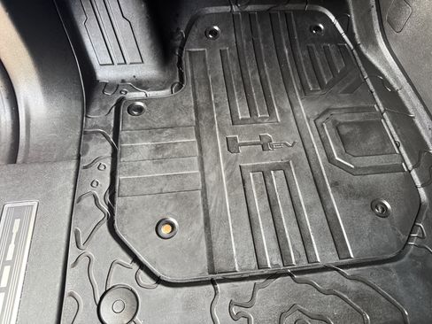 Used 2025 GMC Hummer EV 3X AWD/4WD image 17