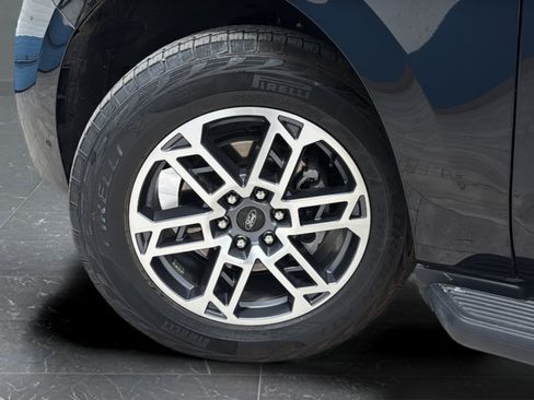 Used 2025 Ford Expedition Max Active AWD/4WD image 41