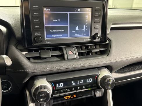 Used 2020 Toyota RAV4 XLE AWD/4WD image 31