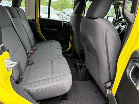 Used 2024 Jeep Wrangler Unlimited Sport AWD/4WD image 19