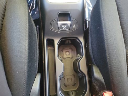 Used 2020 Jeep Renegade Sport w/ Sport Appearance Group FWD image 33