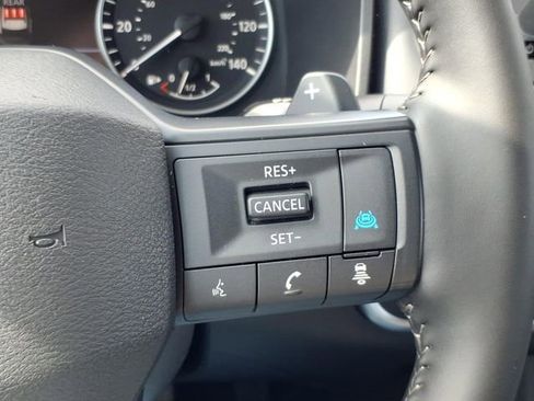 Used 2025 Nissan Rogue SV image 23