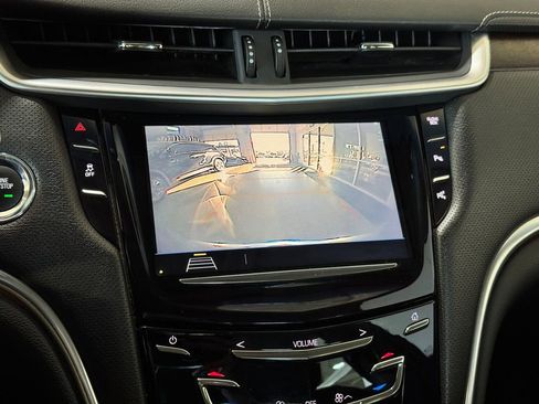 Used 2019 Cadillac XTS Luxury image 12