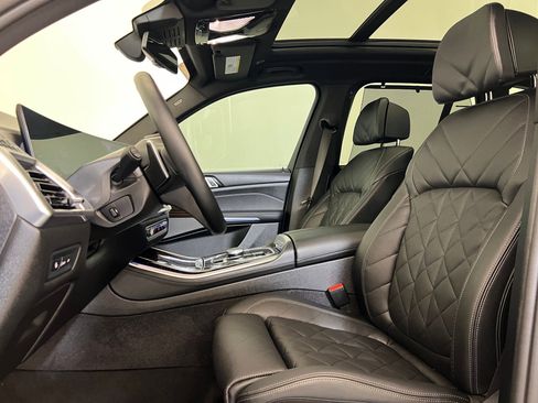 Used 2026 BMW X5 sDrive40i image 14