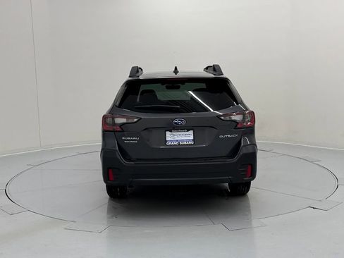 Used 2021 Subaru Outback Premium image 4