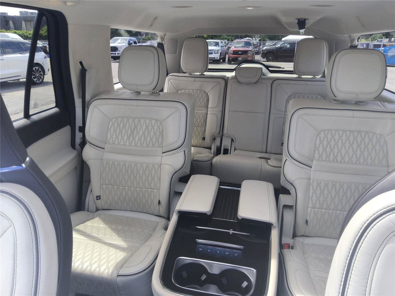 Certified 2024 Lincoln Navigator L Black Label AWD/4WD image 20
