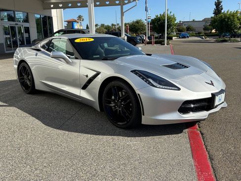 Used 2019 Chevrolet Corvette Stingray Coupe w/ Carbon Flash Badge Package RWD image 3