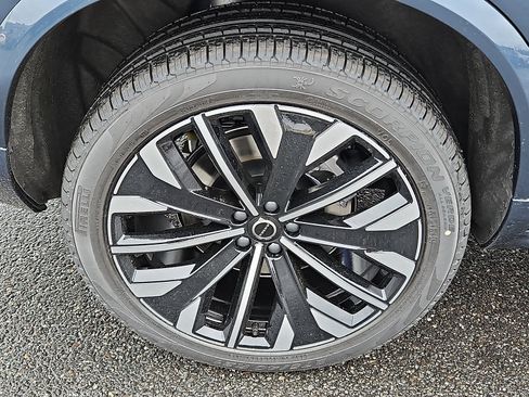 New 2026 Volvo XC90 T8 Ultra w/ Protection Package Premier AWD/4WD image 7