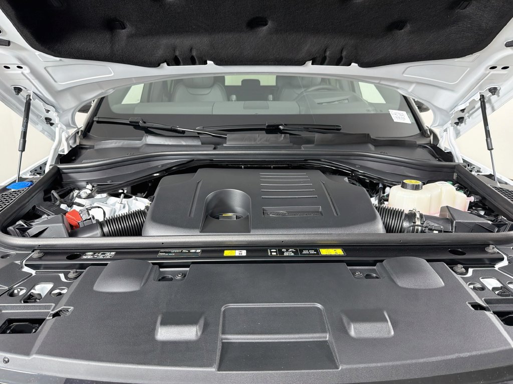 New 2027 Land Rover Range Rover Sport Dynamic SE AWD/4WD image 32