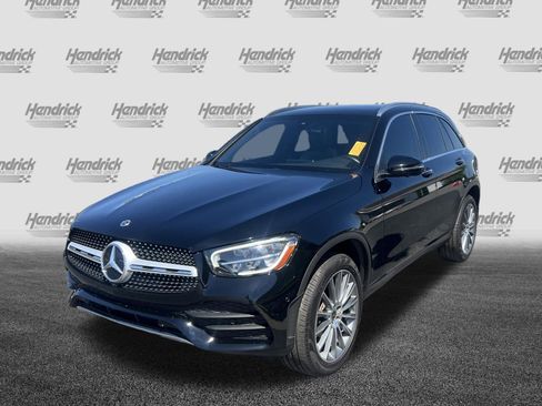 Used 2021 Mercedes-Benz GLC 300 w/ AMG Line image 5