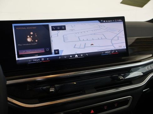 Used 2026 BMW X7 xDrive40i w/ M Sport Package image 6