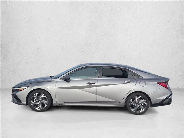 Used 2024 Hyundai Elantra Limited FWD image 6