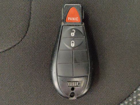 Used 2019 Jeep Cherokee Latitude w/ Popular Appearance Group image 32