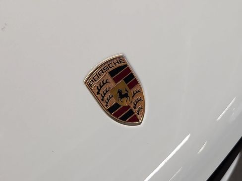 Certified 2025 Porsche Macan GTS AWD/4WD image 31