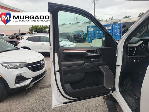 Used 2024 GMC Sierra 1500 Denali AWD/4WD image 22
