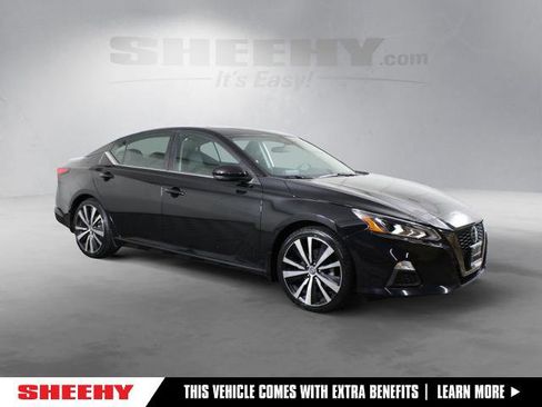 Certified 2021 Nissan Altima 2.5 SR w/ SR Premium Package image 1
