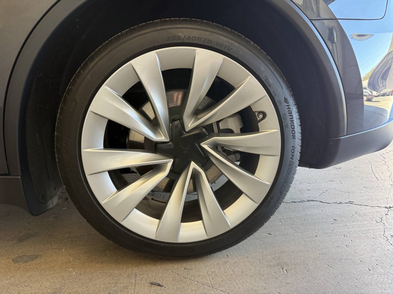 Used 2026 Tesla Model Y Long Range AWD/4WD image 36