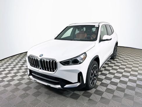 Used 2026 BMW X1 xDrive28i w/ Technology Package AWD/4WD image 4