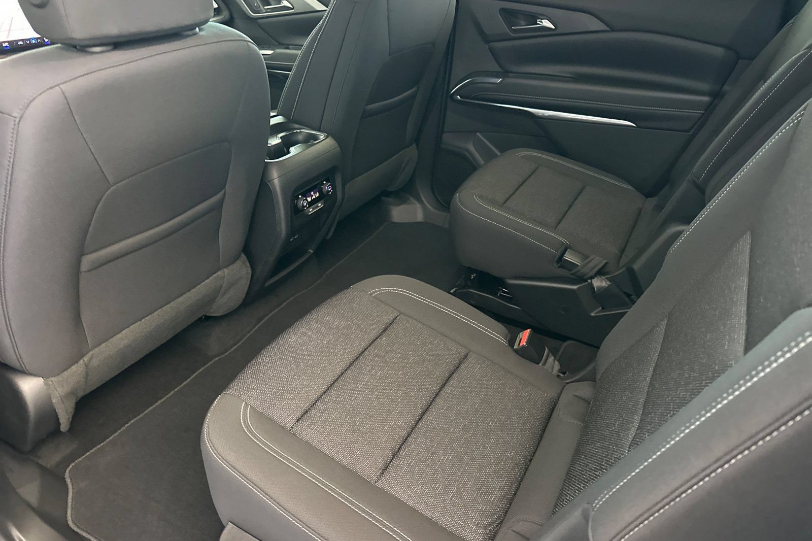 New 2026 Chevrolet Traverse LT FWD image 12