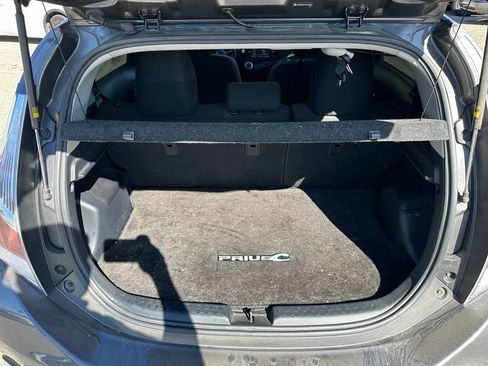 Used 2017 Toyota Prius C Two FWD image 4