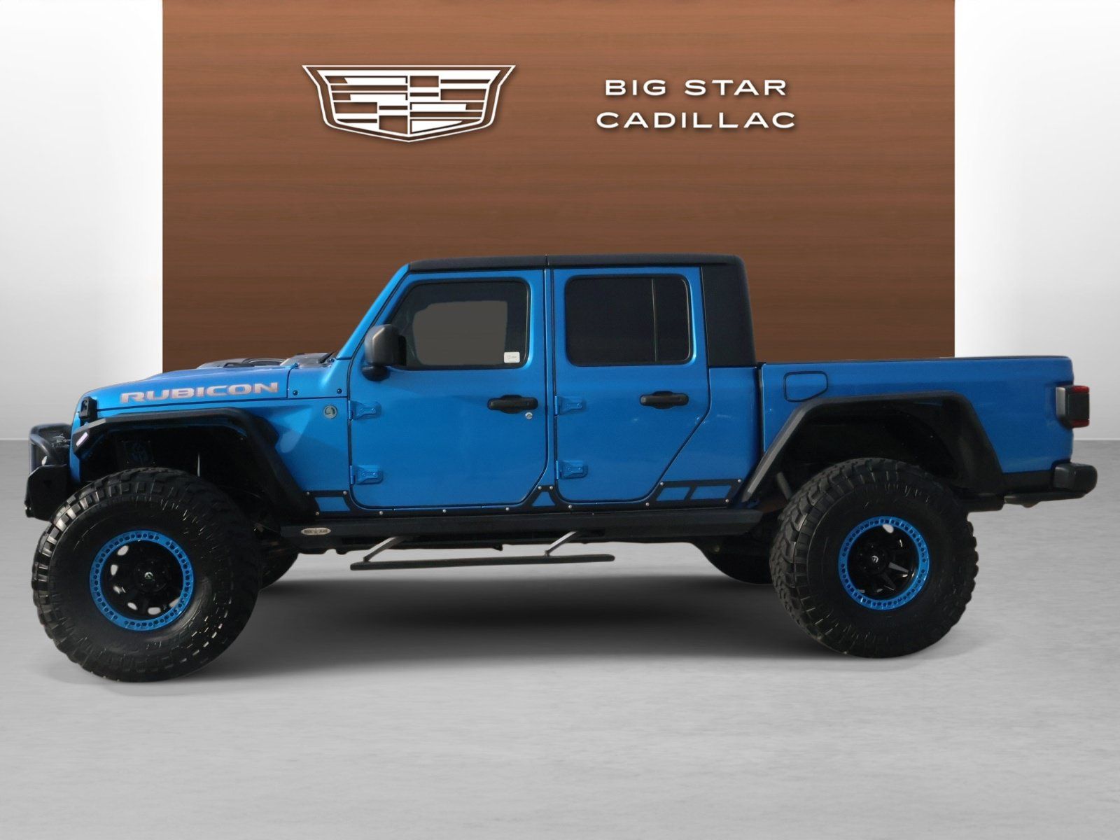 Used 2020 Jeep Gladiator Rubicon AWD/4WD image 2