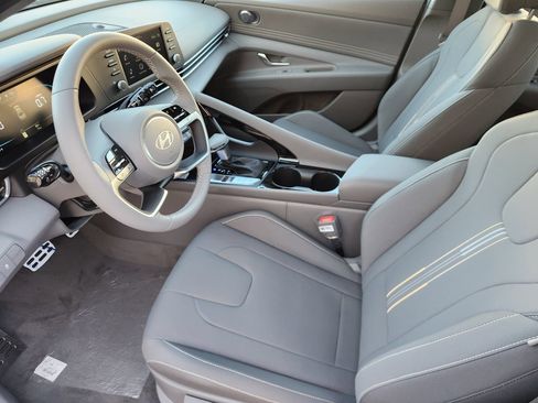 New 2026 Hyundai Elantra SEL Sport FWD image 9