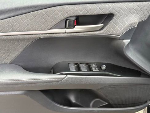 Used 2025 Toyota Camry XLE FWD image 22