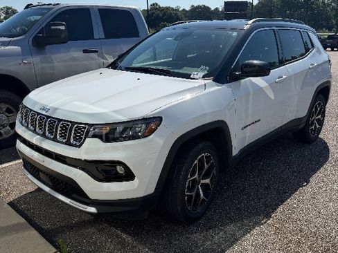 Used 2026 Jeep Compass Limited AWD/4WD image 1