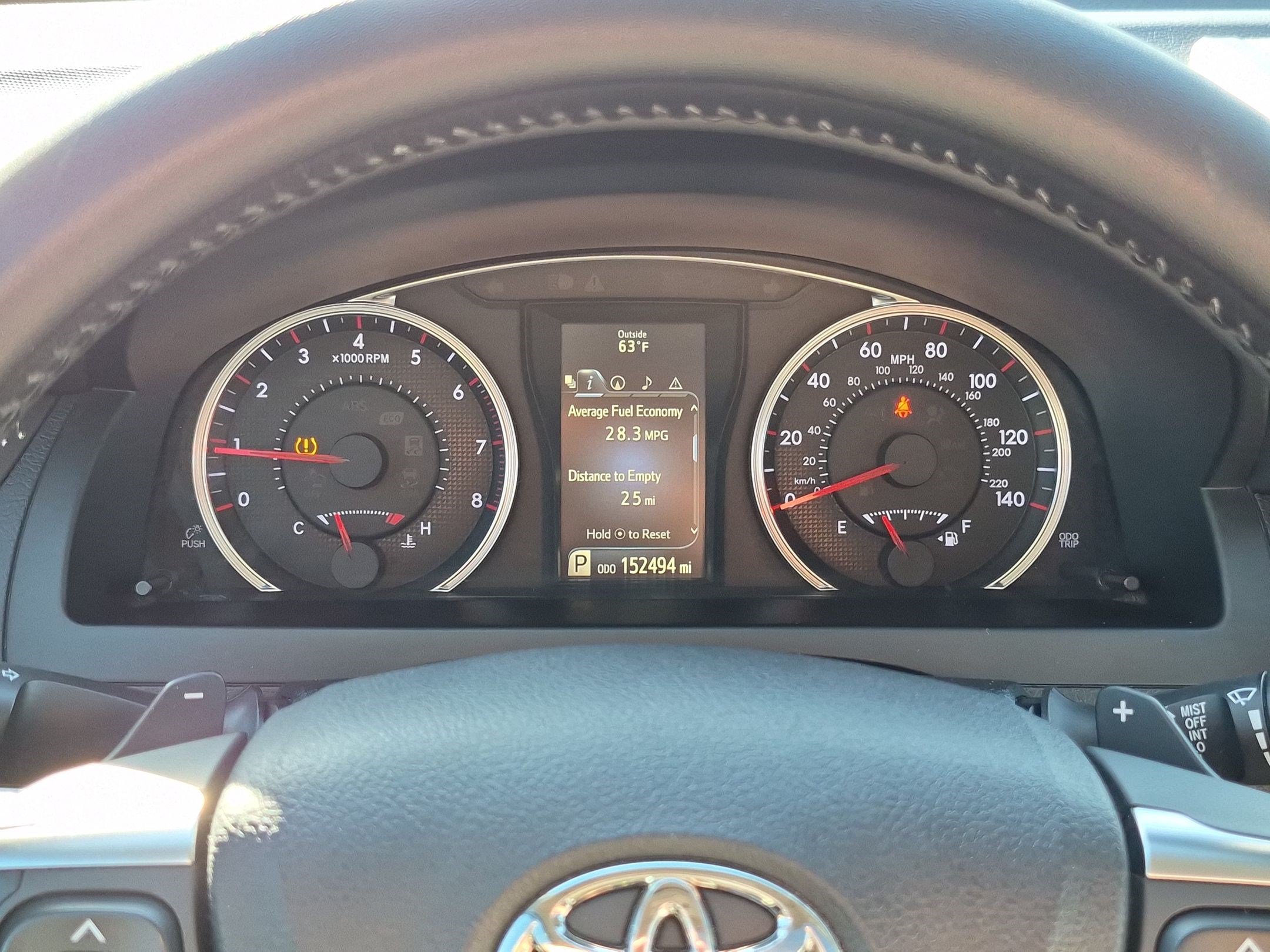 Used 2015 Toyota Camry SE w/ Moonroof Package FWD image 21