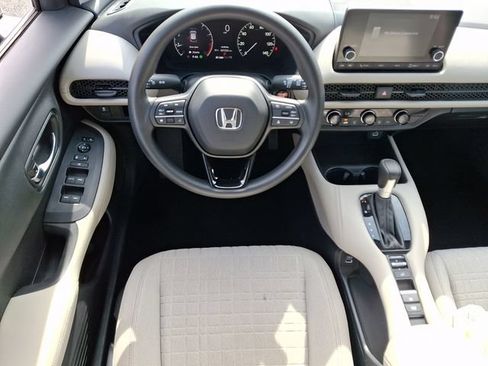 Certified 2023 Honda HR-V LX image 11
