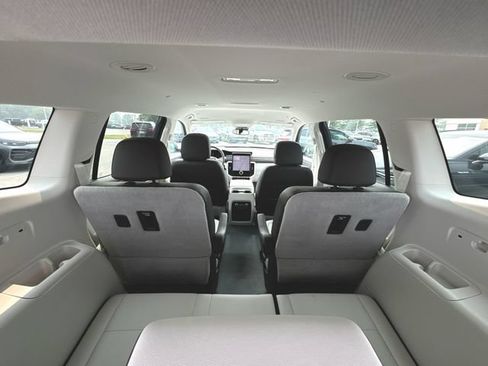 Used 2024 GMC Acadia Denali AWD/4WD image 20