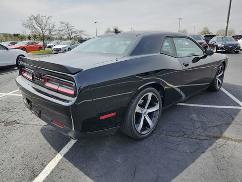 Used 2017 Dodge Challenger R/T Plus image 27