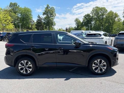Used 2023 Nissan Rogue SV AWD/4WD image 8