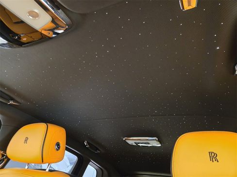 Certified 2022 Rolls-Royce Cullinan w/ Dark Exterior Package image 18