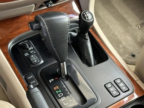 Used 1998 Lexus LX 470 4WD image 22