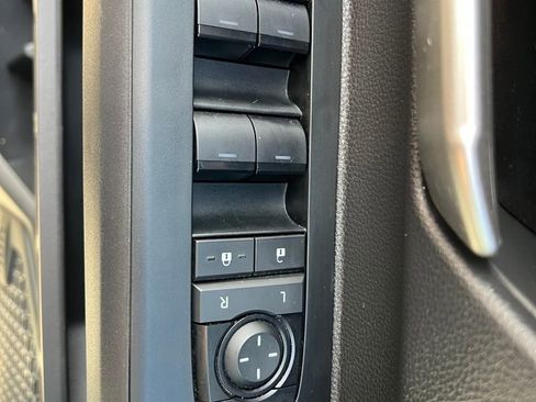 Used 2024 Toyota Tacoma TRD Off-Road image 12