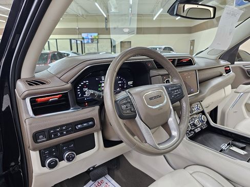 Used 2022 GMC Yukon Denali image 18