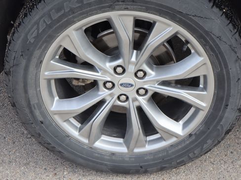 Used 2022 Ford Explorer Limited AWD/4WD image 17