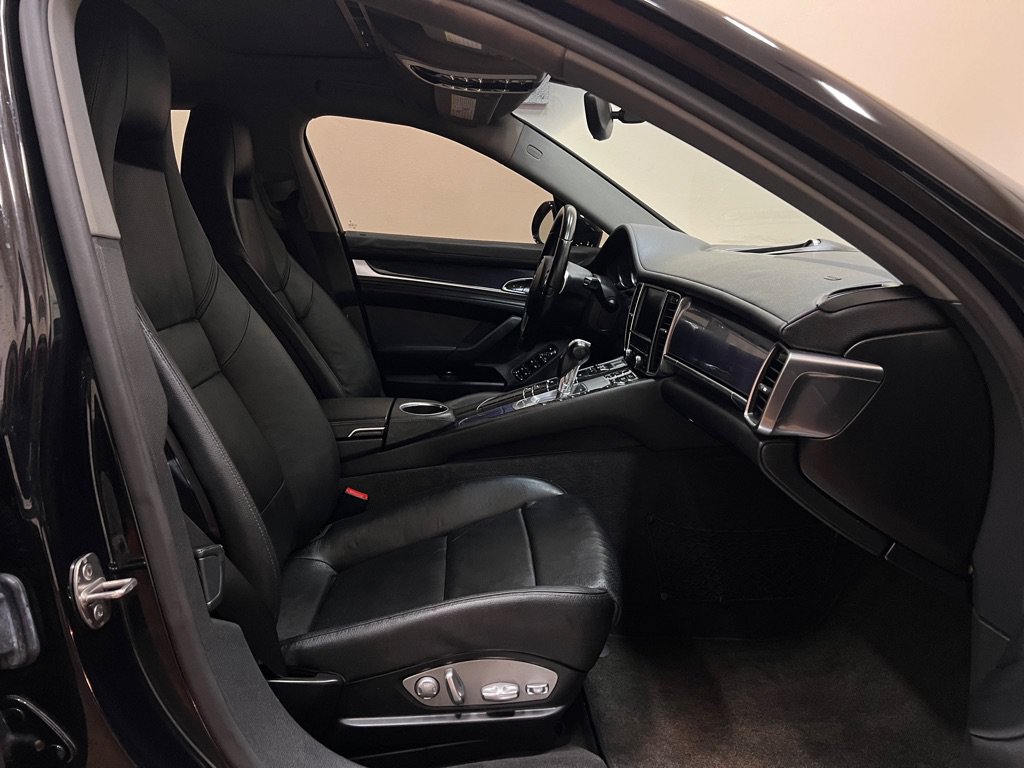 Used 2014 Porsche Panamera 4 AWD/4WD image 23