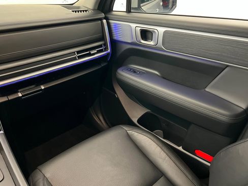 Used 2024 Hyundai Santa Fe Limited image 11