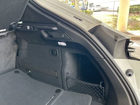 Used 2025 Porsche Macan Electric image 34