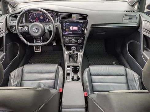 Used 2018 Volkswagen Golf 4-Door image 17